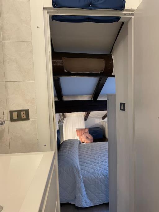 Accademia Love Apartment Bergamo Luaran gambar