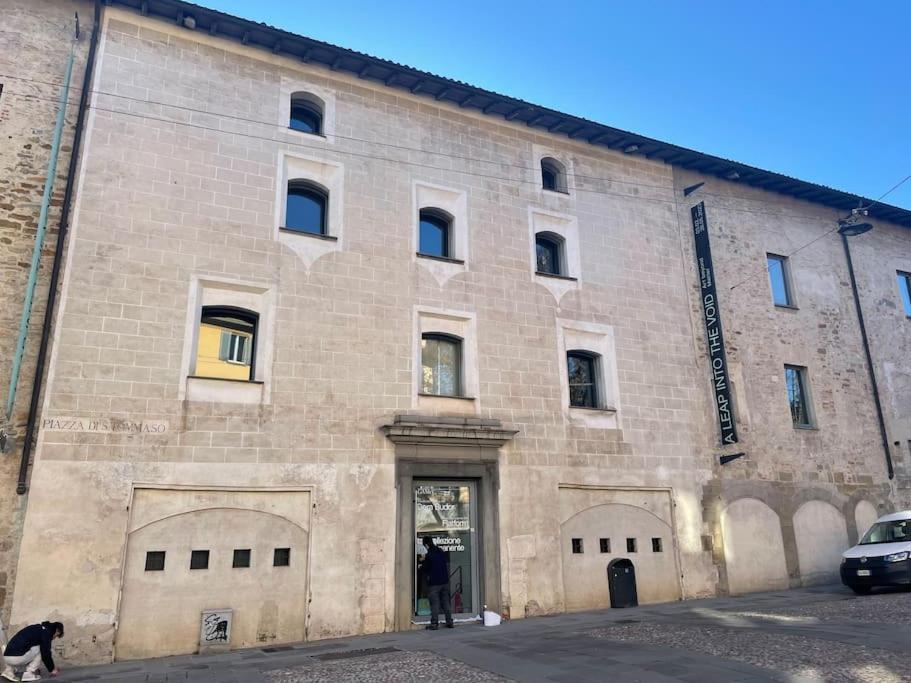 Accademia Love Apartment Bergamo Luaran gambar
