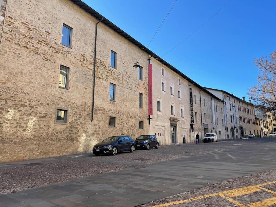 Accademia Love Apartment Bergamo Luaran gambar
