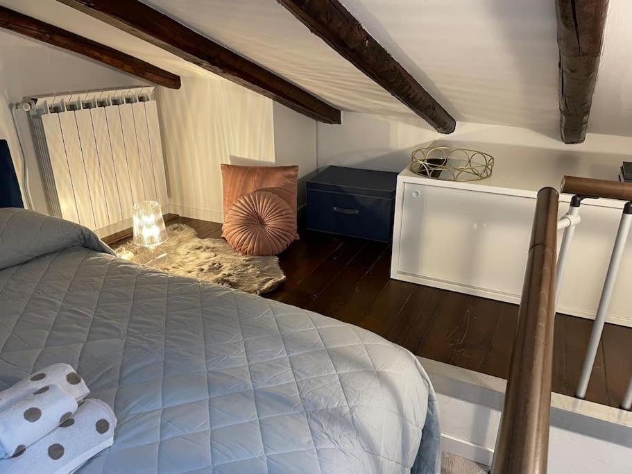 Accademia Love Apartment Bergamo Luaran gambar