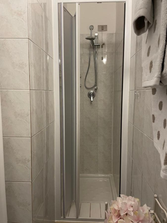 Accademia Love Apartment Bergamo Luaran gambar